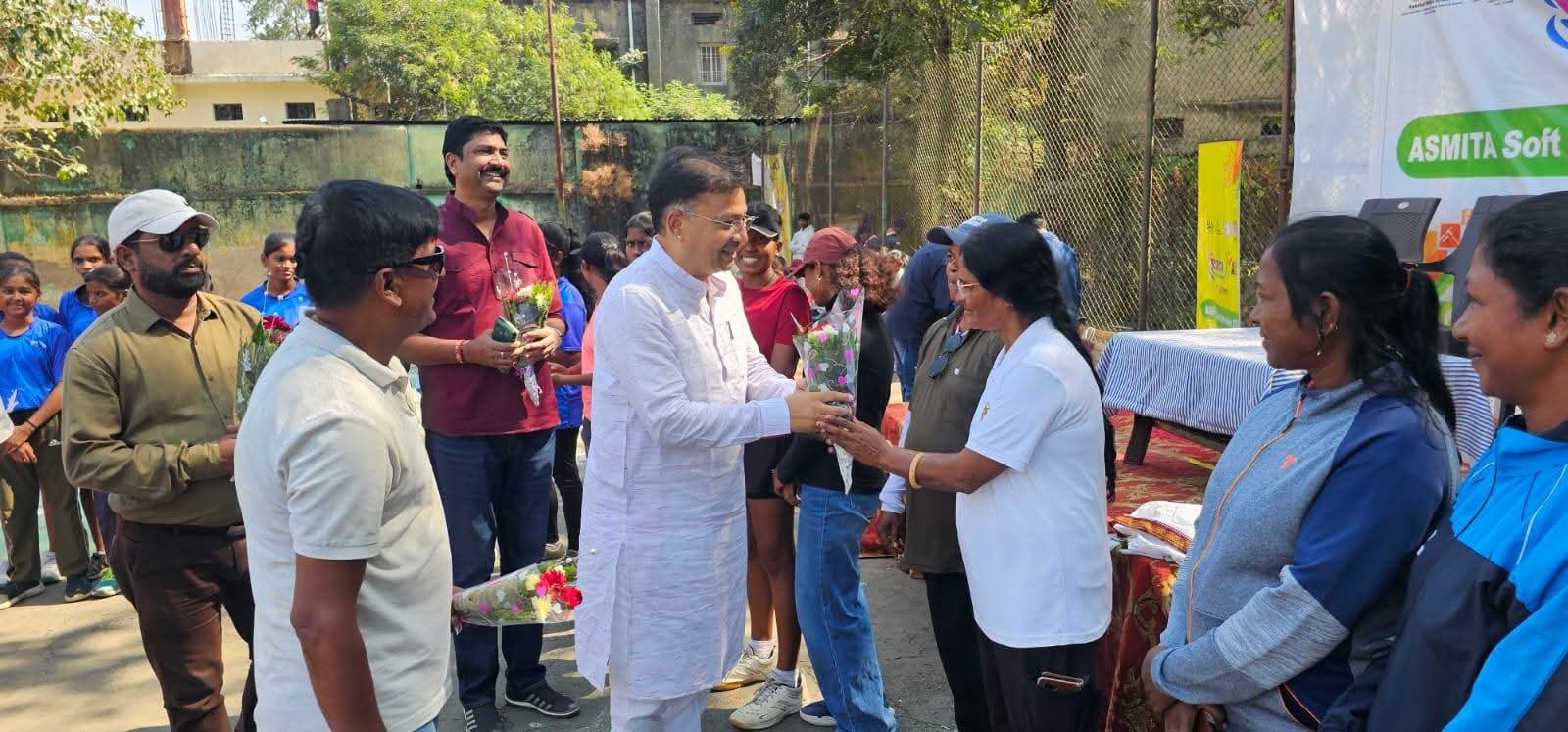 खेलों से निखरता है व्यक्तित्व, मिलता है आत्मविश्वास