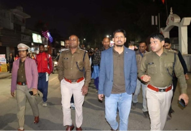 अंबिकापुर,@भव्य रामोत्सव के आयोजन के मद्देनजर जिला एवं पुलिस प्रशासन द्वारा संयुक्त फ्लैग मार्च