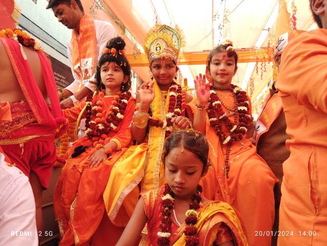 अंबिकापुर@जय श्रीराम के नारों के साथ बच्चों ने निकाला शोभा यात्रा