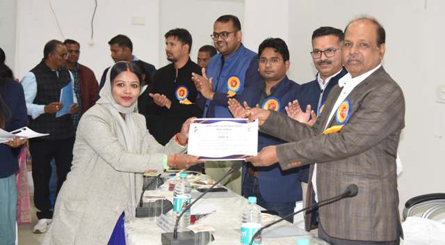 अंबिकापुर@राज्य और देश के सर्वांगीण उन्नति के लिए हमारा हमारा कर्तव्य है मतदान