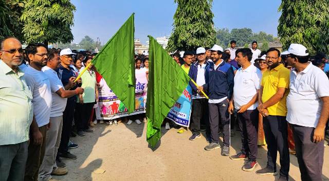 अम्बिकापुर@मतदाताओं को जागरूक करने मिनी मैराथन दौड़ का किया गया आयोजन