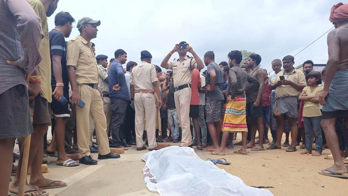 वाहन की टक्कर से युवक की मौत, नाराज ग्रामीणों ने बिलासपुर राष्ट्रीय राजमार्ग किया जाम