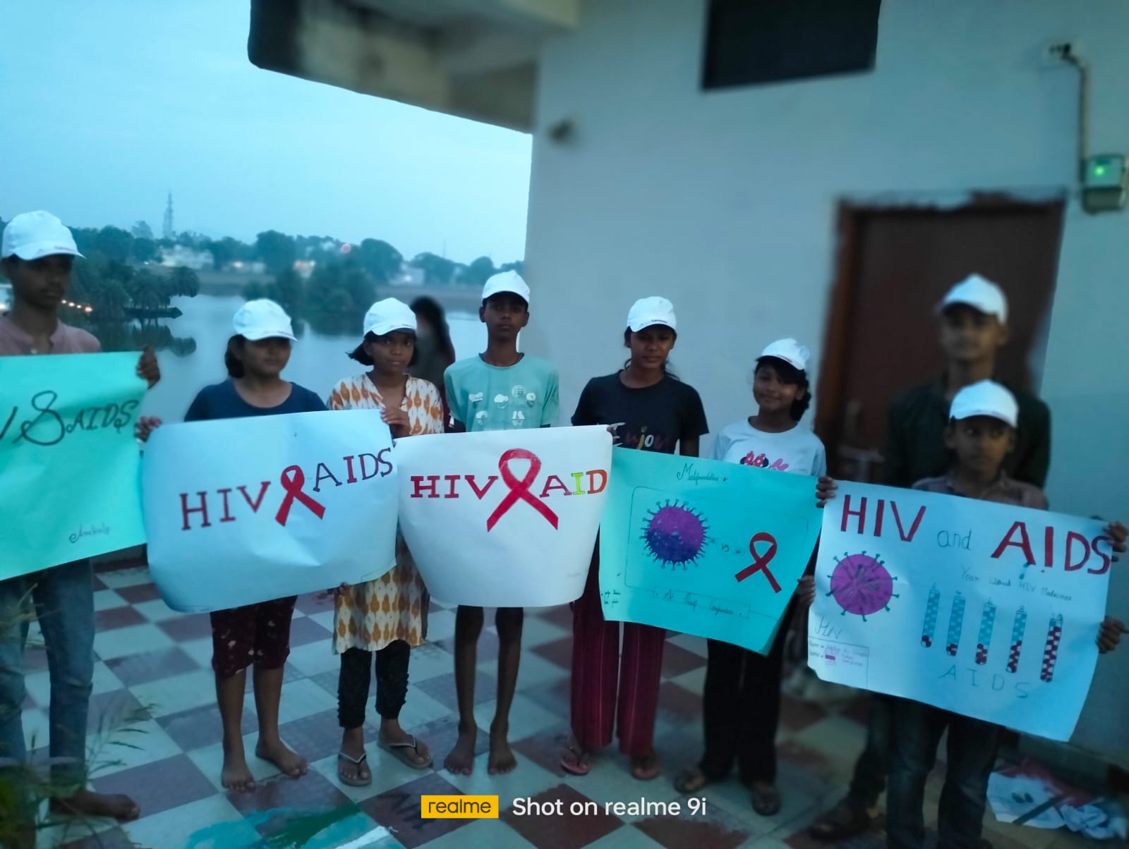 अंबिकापुर लाइवलीहुड कॉलेज व नेहरू विद्या मंदिर में एक दिवसीय साला त्यागी युवा कार्यक्रम के अंतर्गत एचआईवी/ एड्स के रोकथाम एवं जागरूकता कार्यक्रम